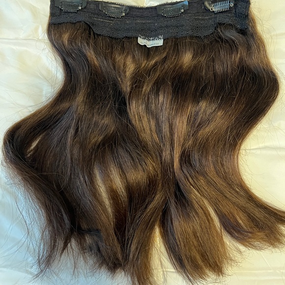 Glam Seamless Halo/Clip in Hair Extensions - Picture 8 of 9